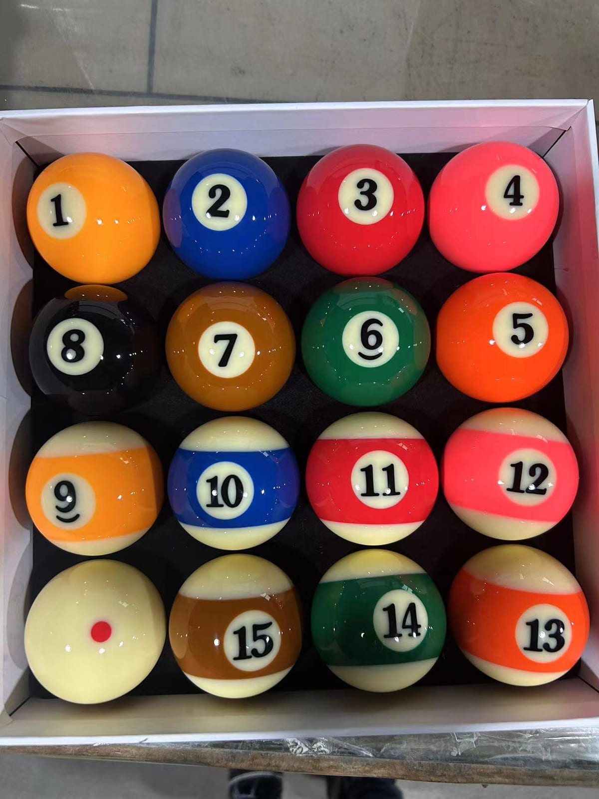 Tour Phenolic Billiard Ball Set — Balls